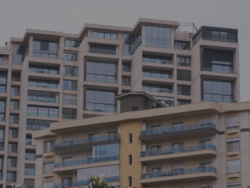 Commercial real estate building